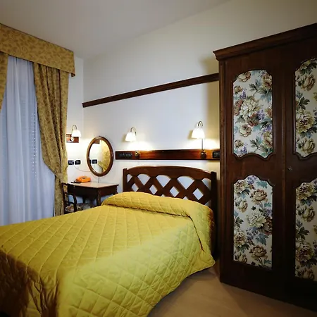 Hotel Aquila & Edelweiss 4*